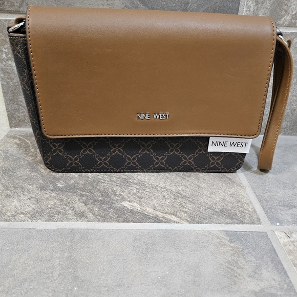 PURSES & WALLETS - Picture 4 of 6